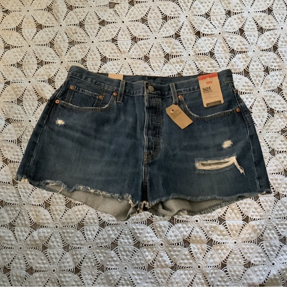 Levi's Pants - NWT Distressed Levi’s 501 Shorts